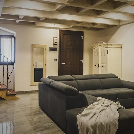 - Residenza Santa Croce By Diddoi 펜션 *